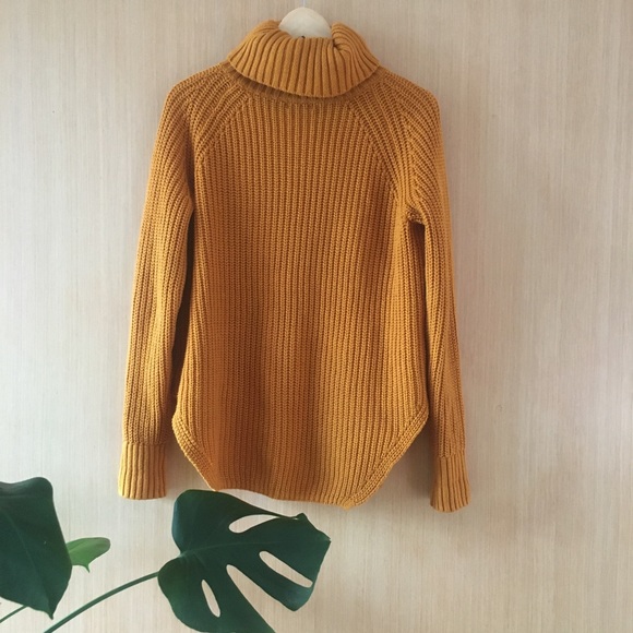 Urban Outfitters Sweaters - ✨Gold knit sweater ✨